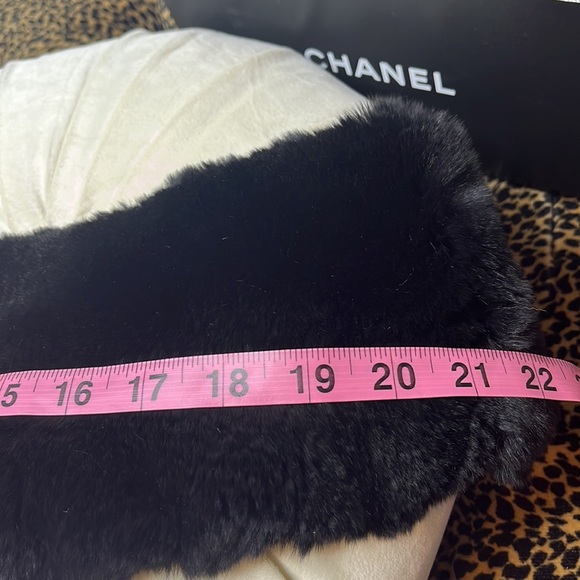 CHANEL Double C Pearl Rabbit Scarf - Picture 8 of 8